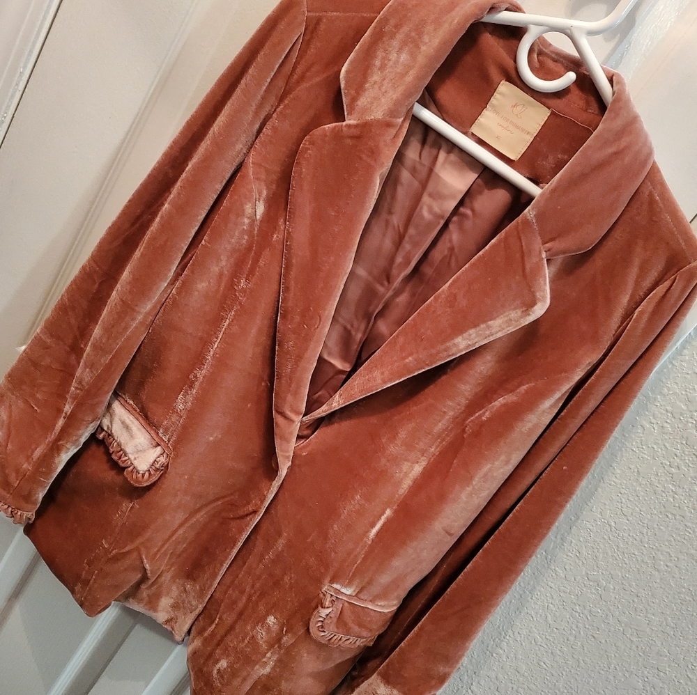NWOT Love for Humanity Couture Velvet Blazer